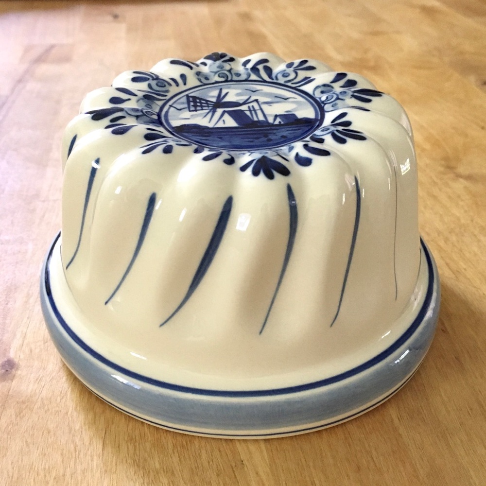 Delft Blue Jello Mold - 5 1/4 x 3 inches